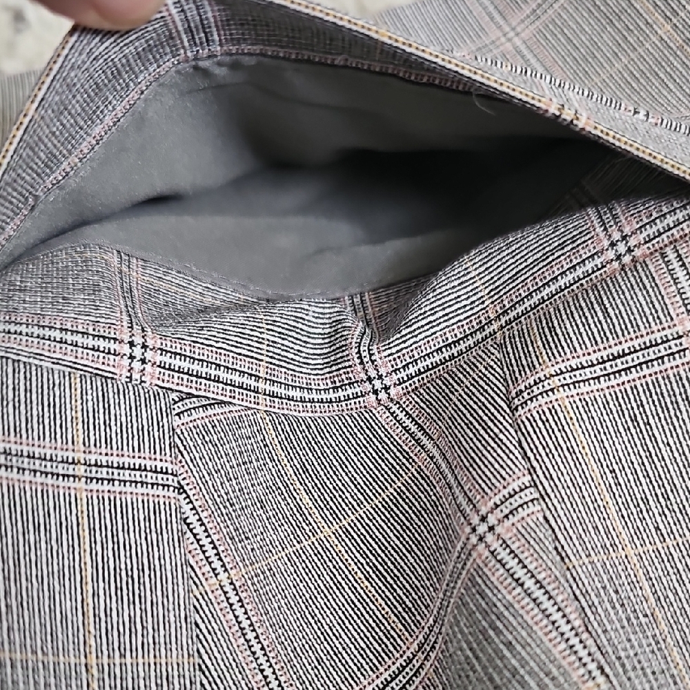 Express sz M gray plaid button-up vest - Picture 12 of 13